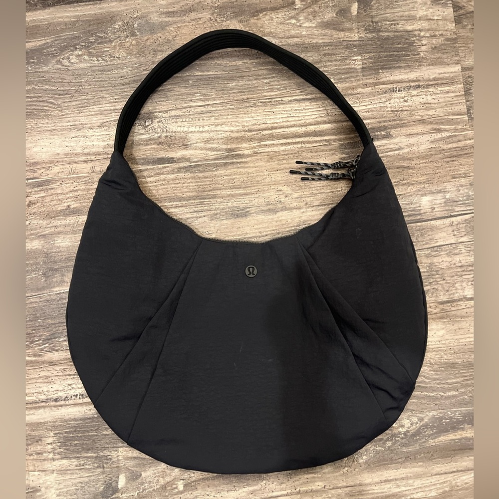 Lululemon Pleated Shoulder Bag 10L Black